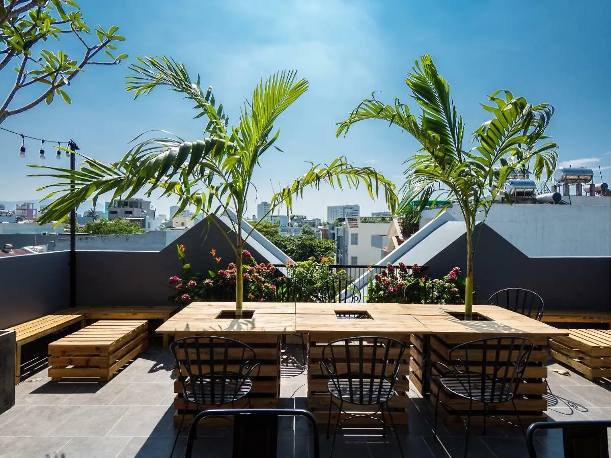 Wings House Daire Da Nang 0*,  Vietnam